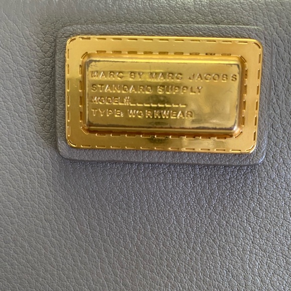 MARC BY MARC JACOBS zip zipper leather wallet - Picture 2 of 6